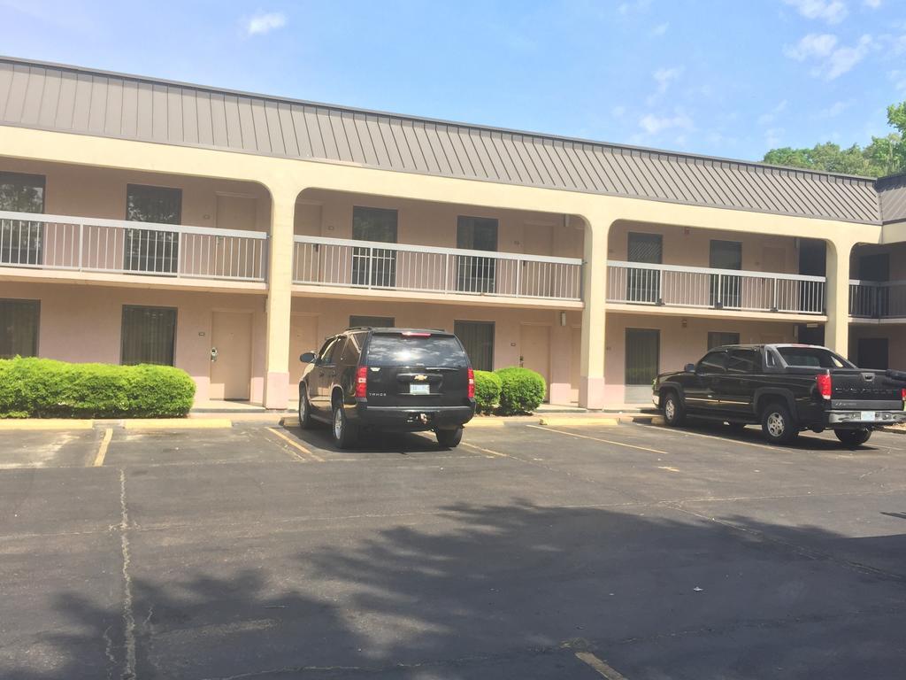 Grenada Inn Ngoại thất bức ảnh